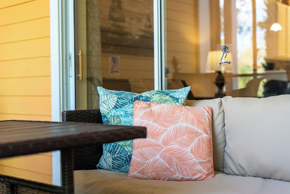 Tropical Haven at Bahama Bay Amazing Location! - Image 4