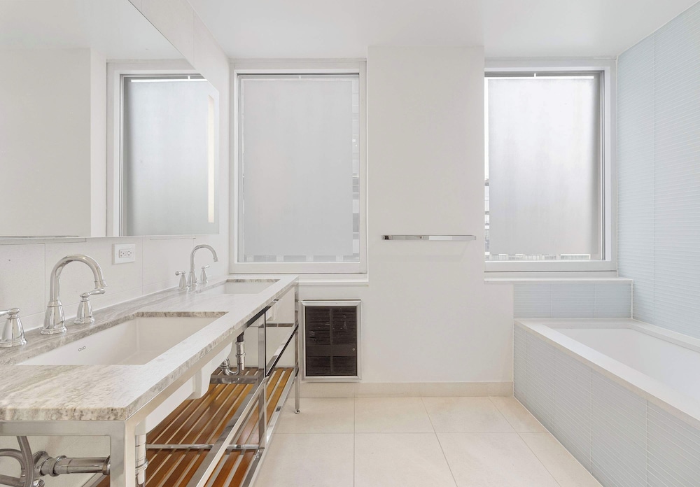 Midtown 5 Bedroom Duplex Luxury Penthouse, 2,500 sq ft, Sleeps 10, Manhattan, VIP Services - Image 3