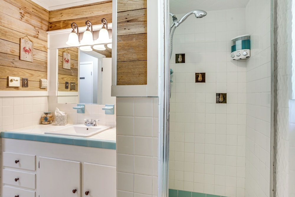 Fish & Explore: Serene Home on Bayou Petit Caillou