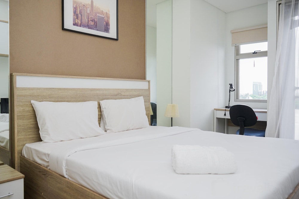 Fully Furnished with Cozy Design Studio Apartment at Springwood Residence
