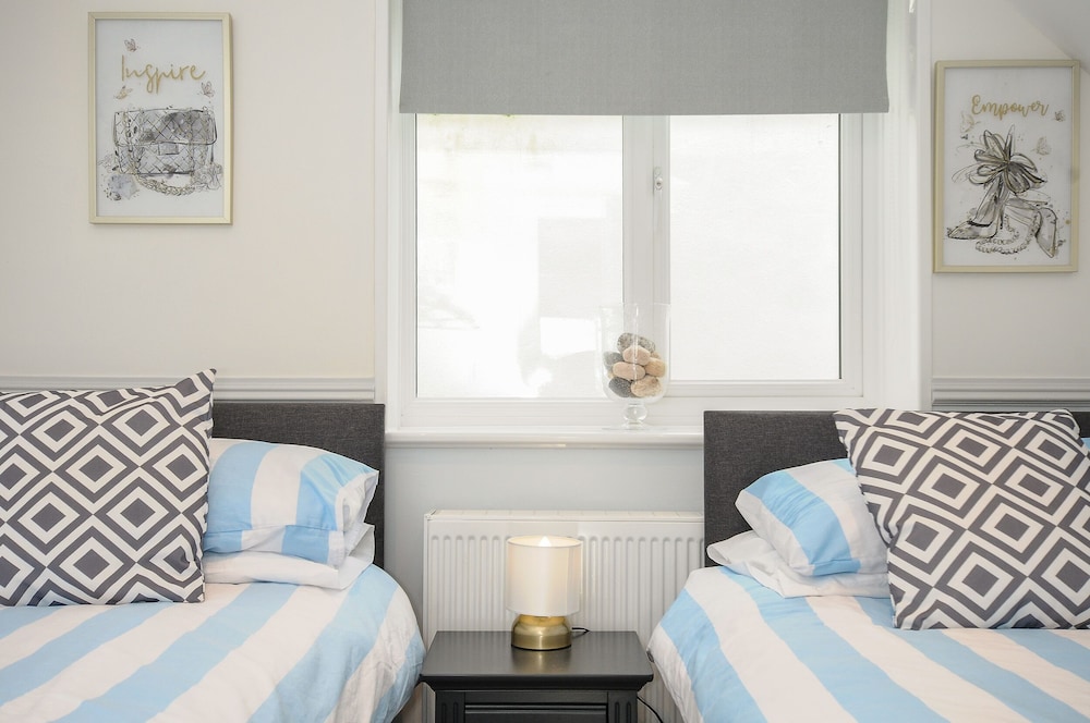 Curlew Lodge
