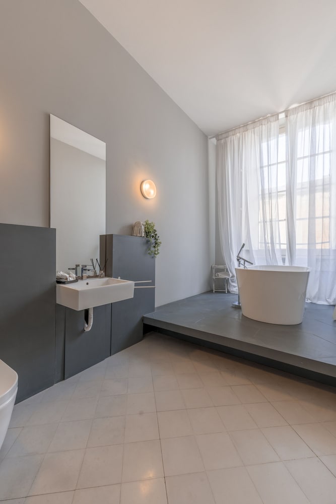 Charming Spacious 3BR Apartment