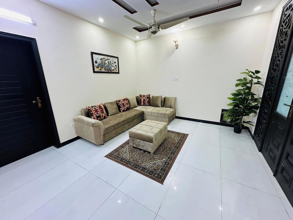 Kashee's Lodges