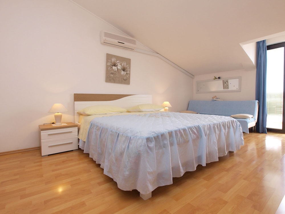 Apartments Lean 1048