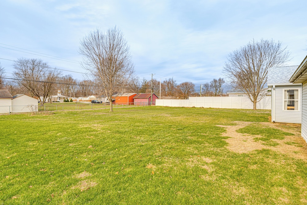 17 Mi to Brookville Lake: Home w/ In-unit Laundry
