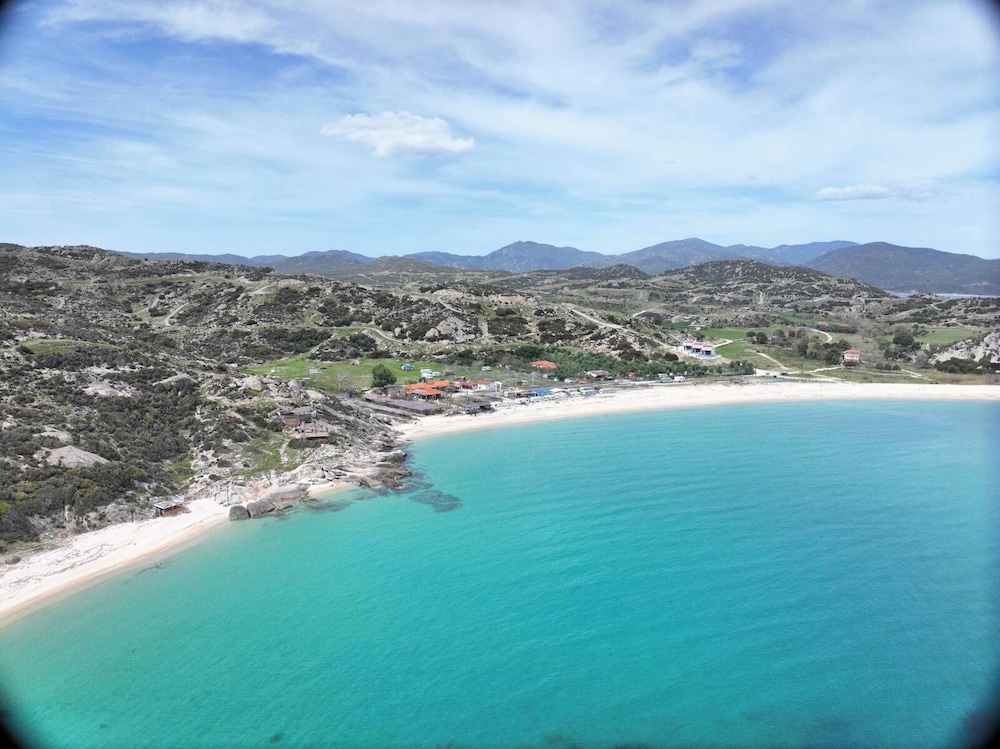 The Diamond of Kriaritsi private pools view 5