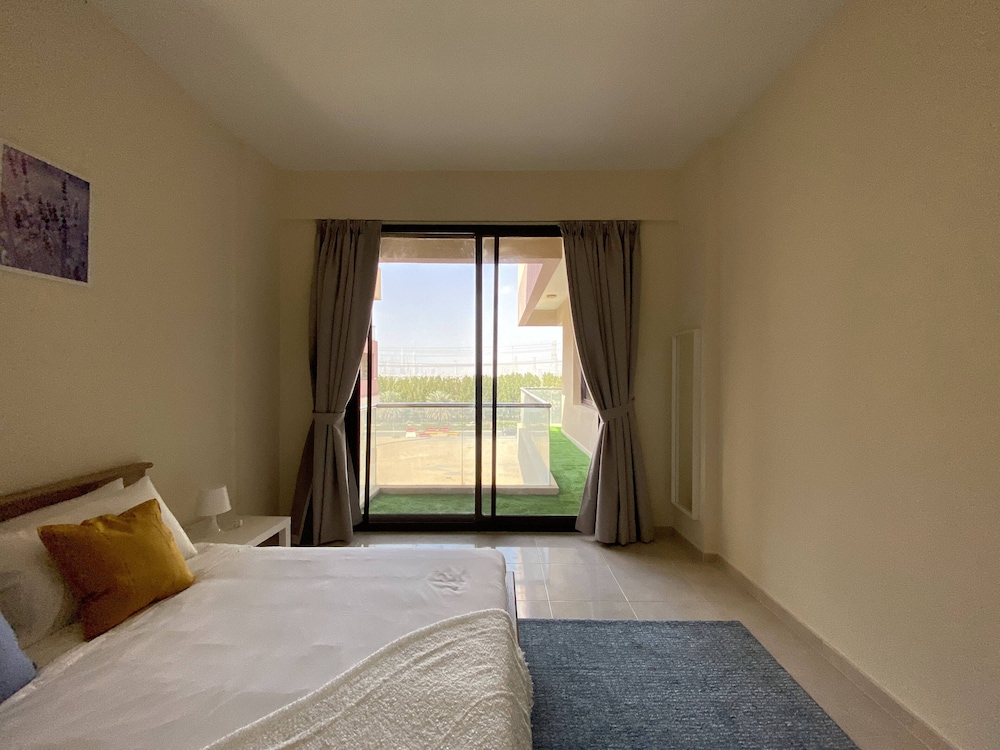 Lux BnB 1BD JVC