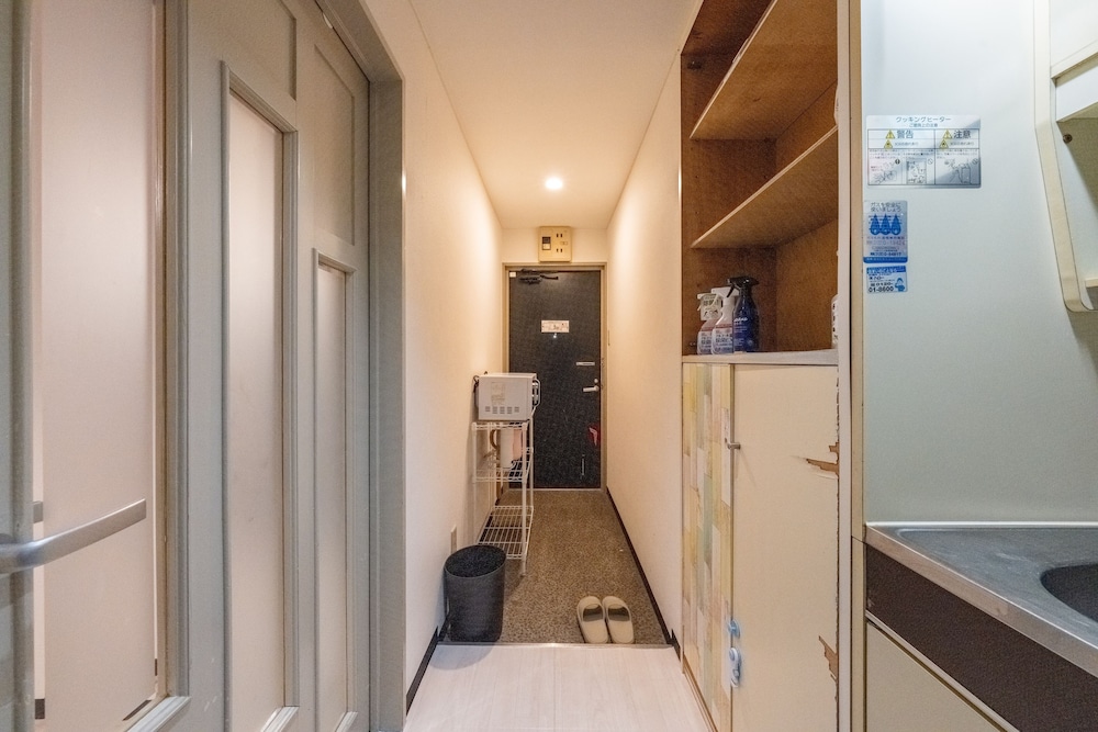 Namba West 5 connecting room