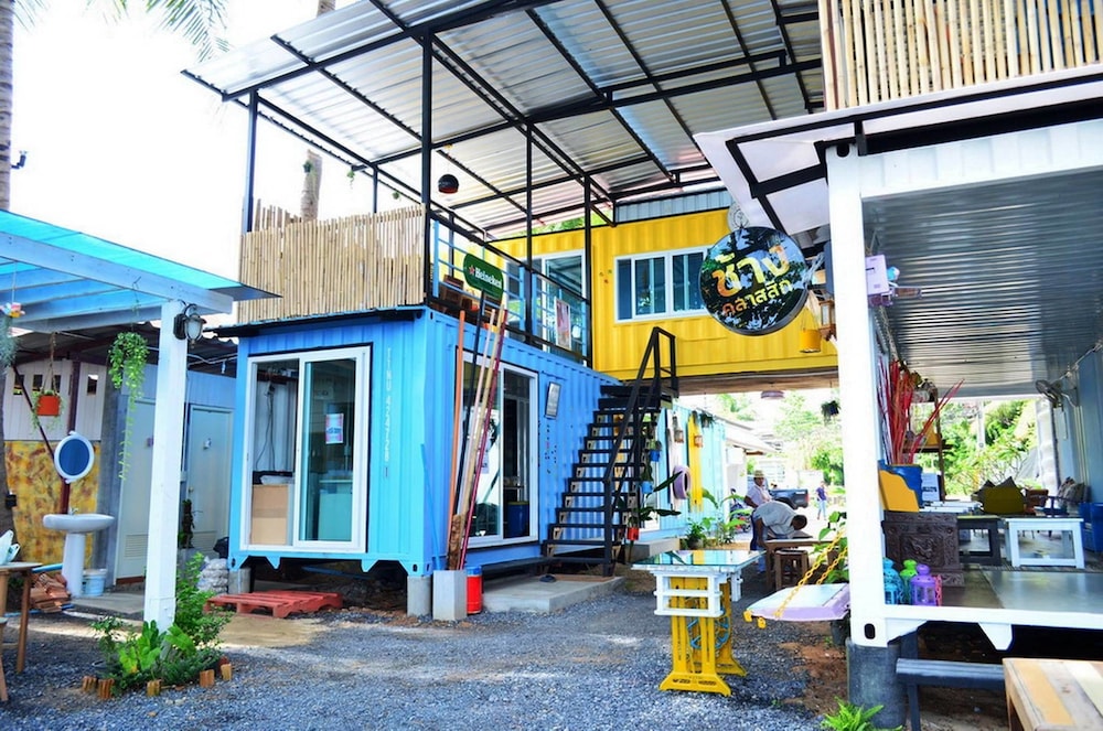 Think & Retro Cafe Lipa Noi Samui