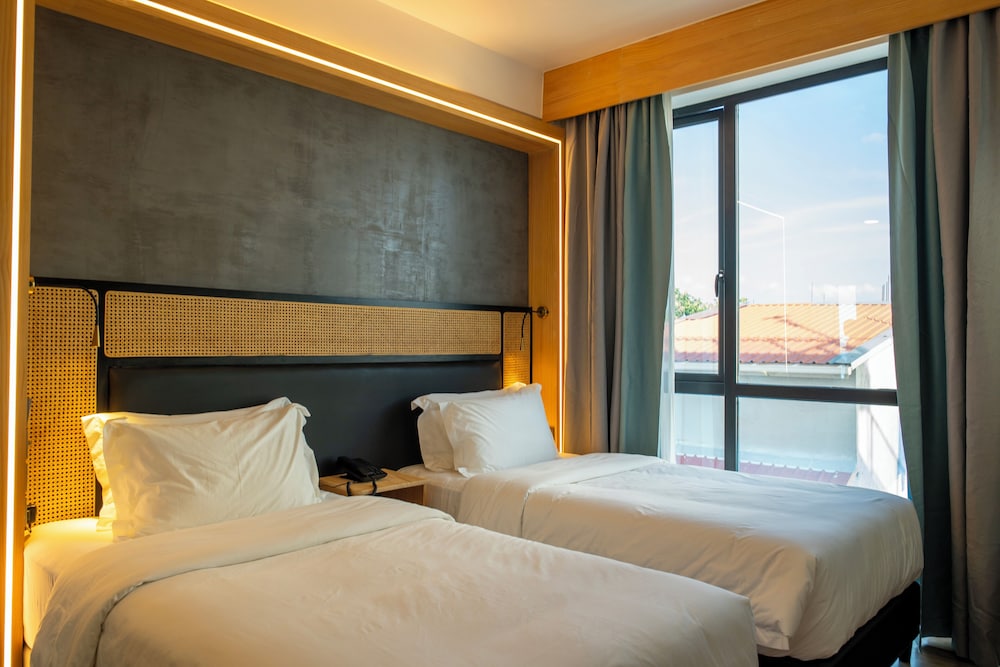 Athiri Residence photo 2