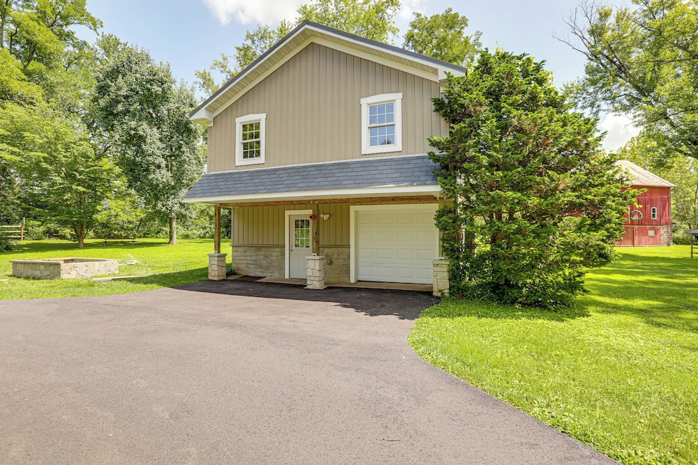 Walk to River: Couples Retreat in Kintnersville!