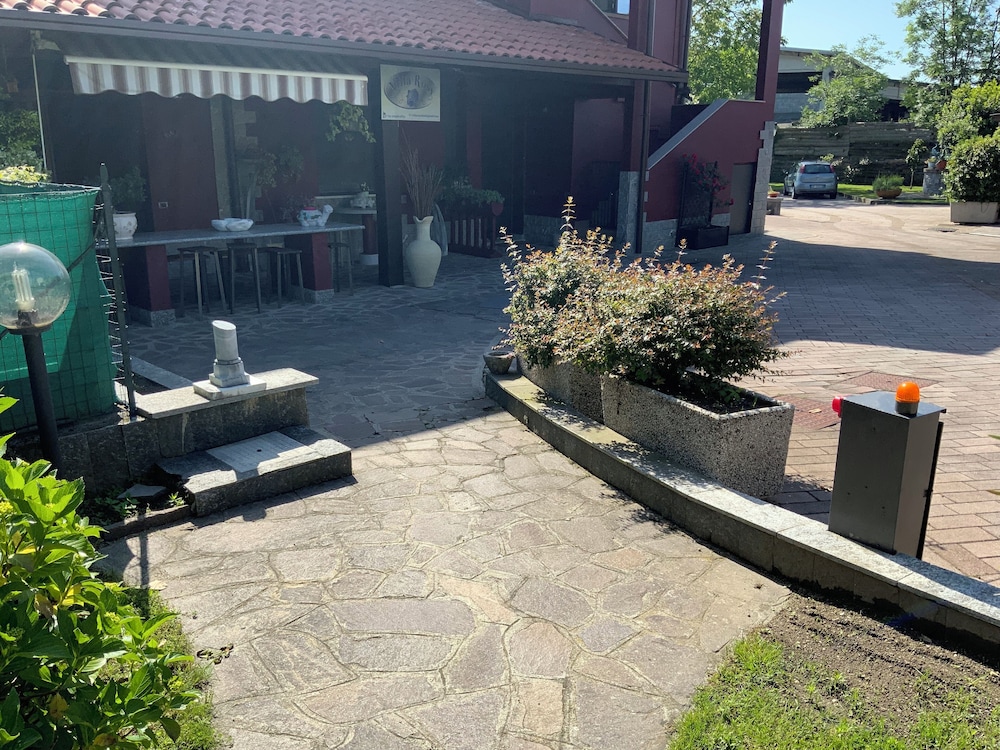 Villa Rosy B&B
