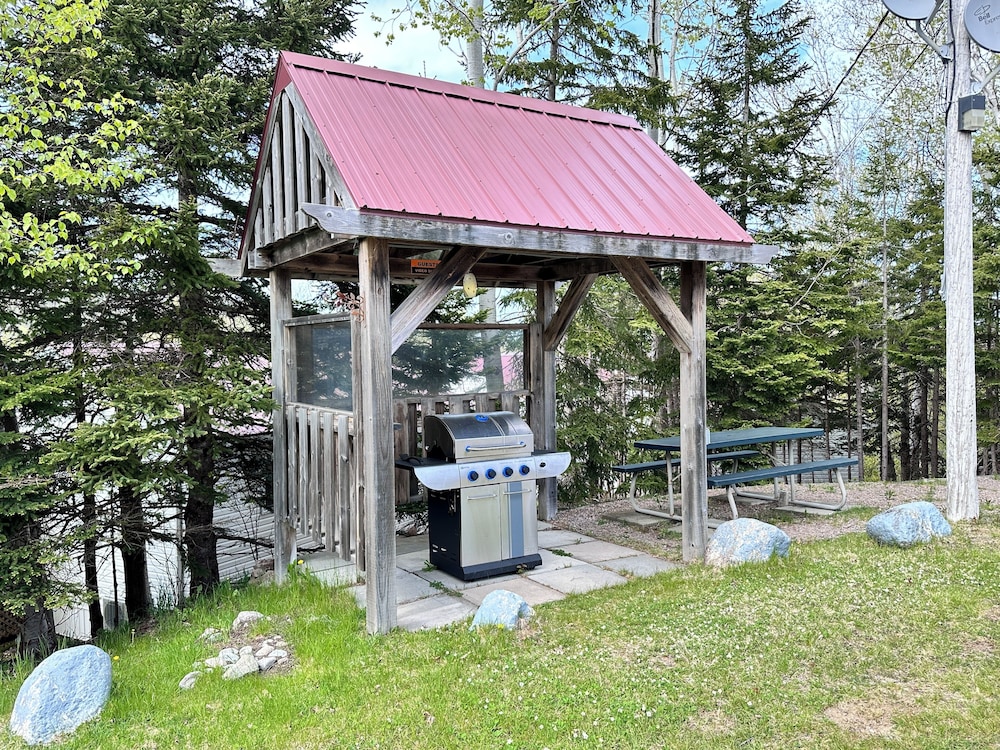 Skyline Cabins