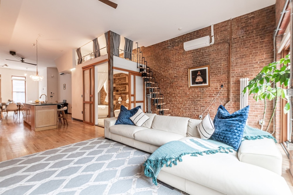 Hawthorn I by Rove Travel 3BR Duplex Loft