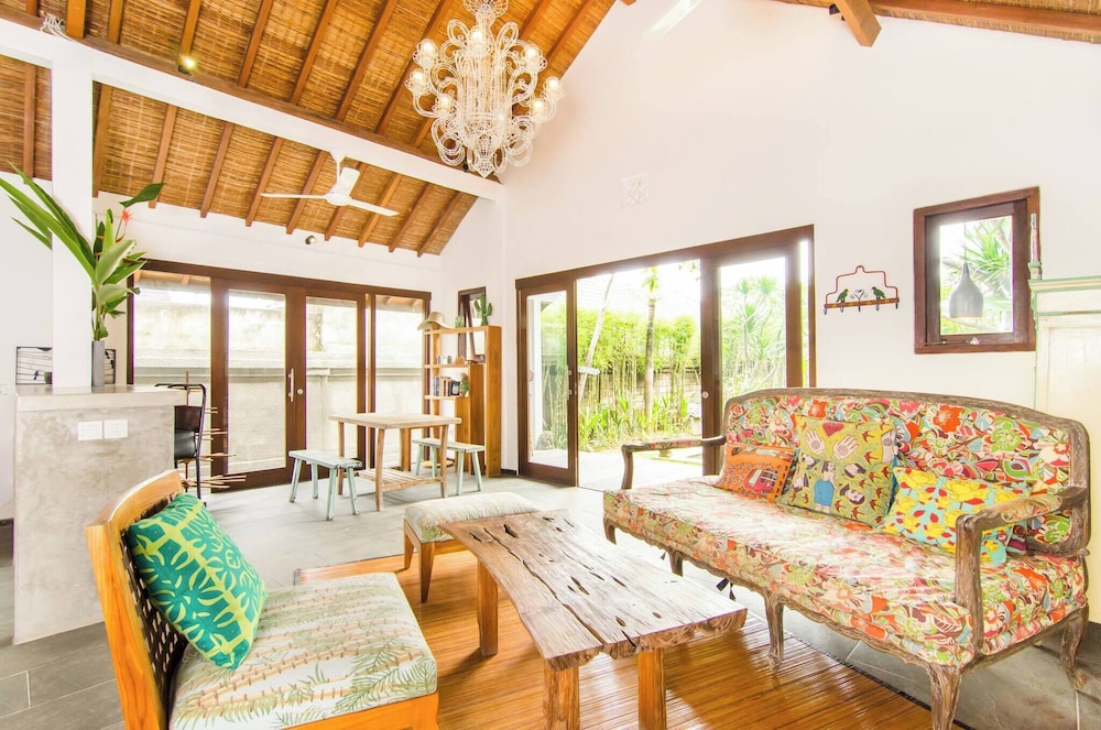 Lush 1 BR Private Pool Villa Inseminyak