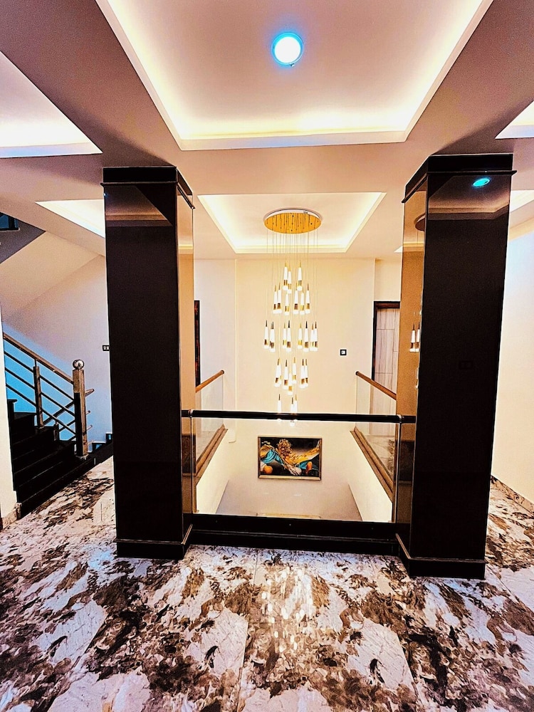Inn of Dreams Hotel