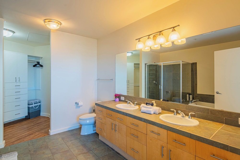 ROVE LIVING/KL - 44 Monroe