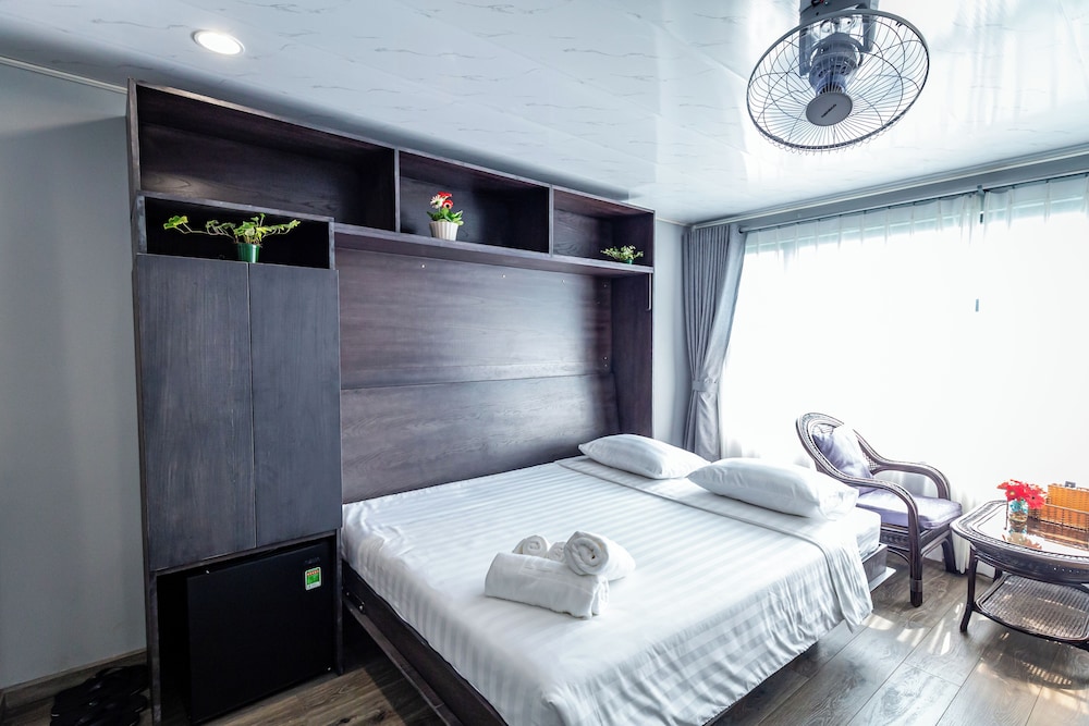 Awenasa by Livinginn