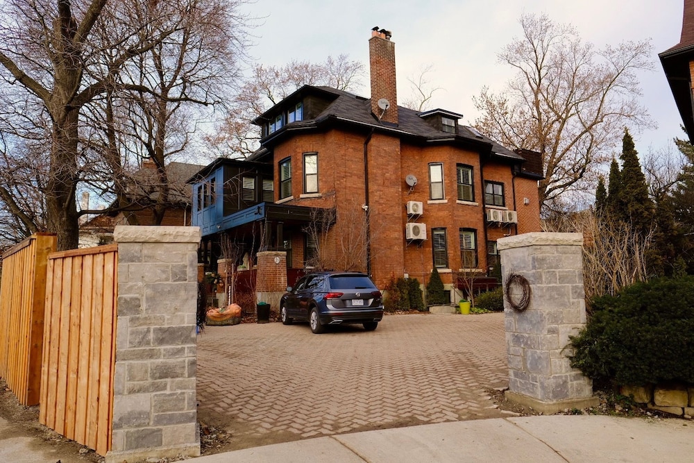Holiday Toronto