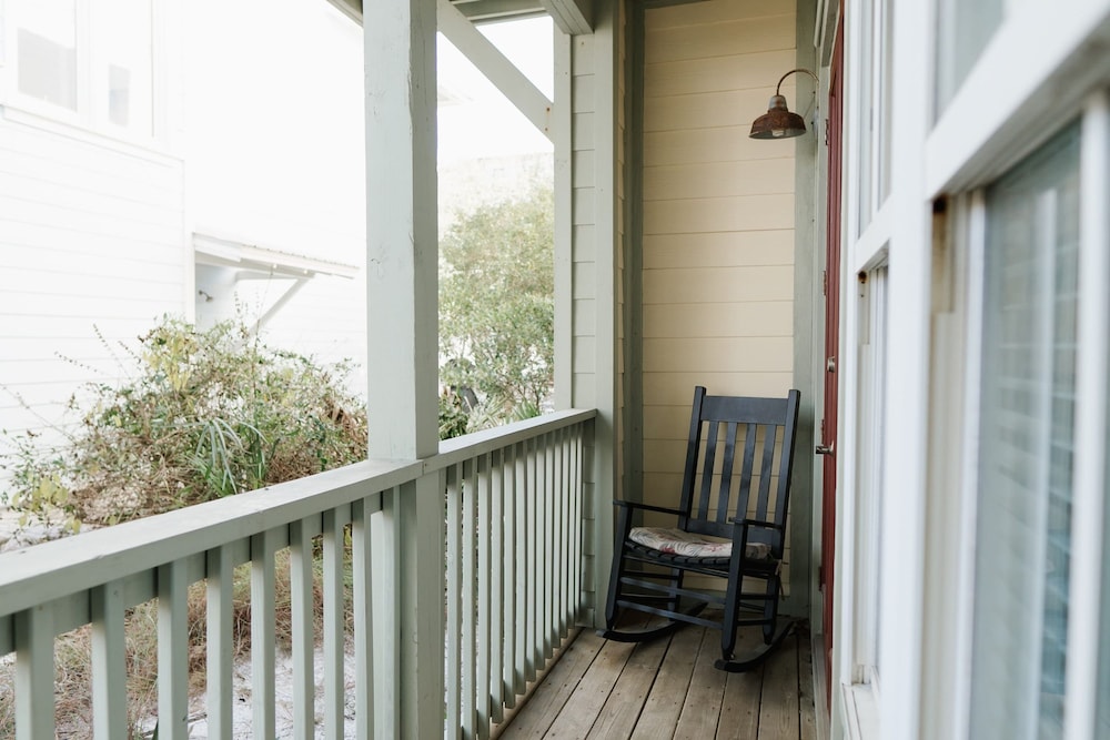 30A Seaclusion by Avantstay Walk to Beach Pool