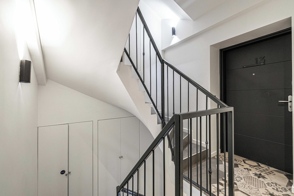 Bright Duplex With a Mezzanine - Cannes Center
