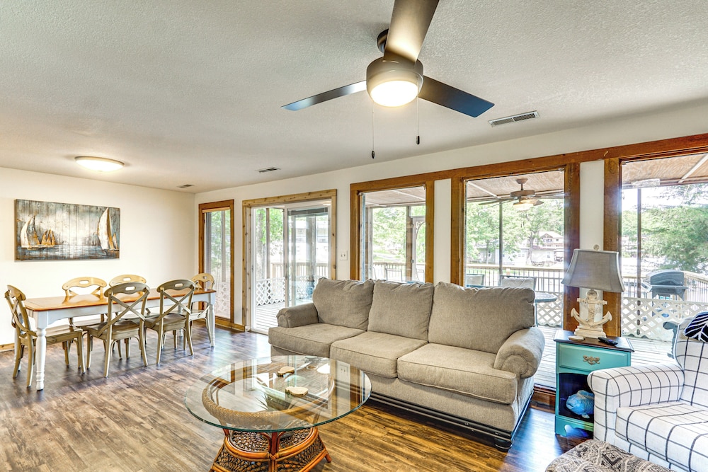 Lake of the Ozarks Home w/ Boat Dock & Kayaks