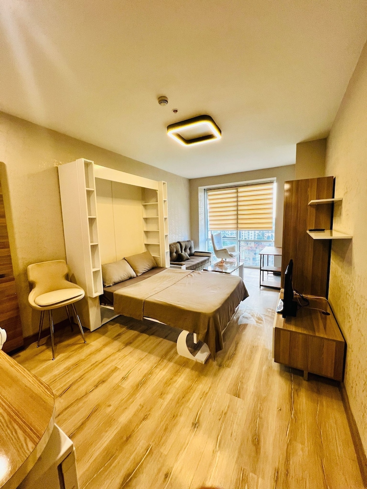 MODERN APARTMENT