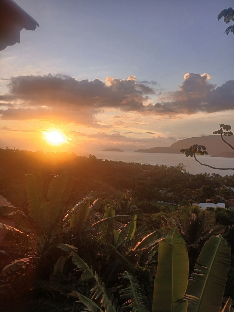 Yumi Chalés Ilhabela