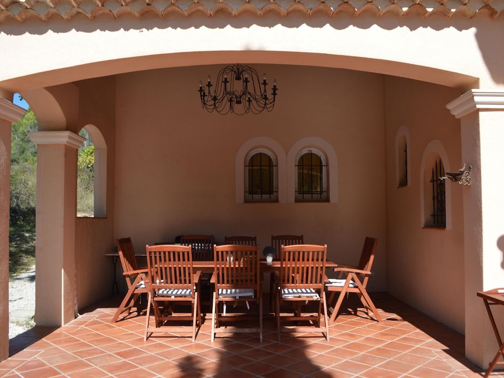 House in Montfort-sur-argens With Garden
