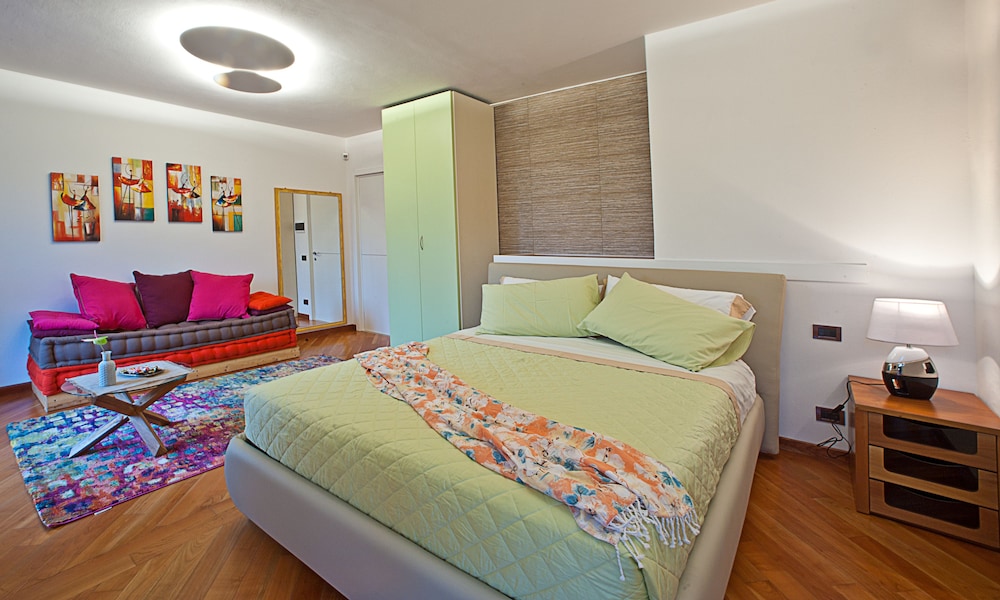 B&B LaTosca view 3