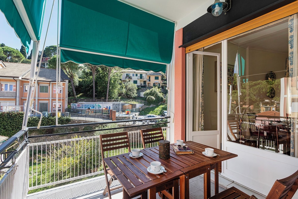 Charming Balcony Apartment by Wonderful Italy
