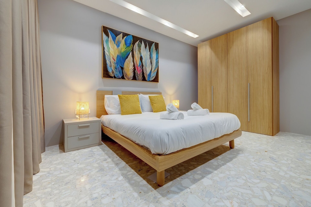 Premier Seafront Living: Ultra-luxury in Sliema