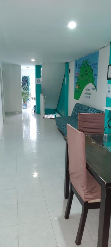 Hostal ISABELLA