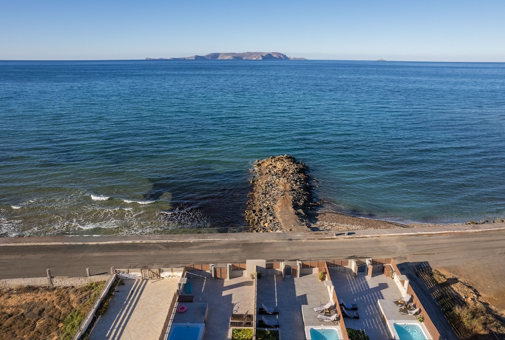 Anasa Luxury Villas