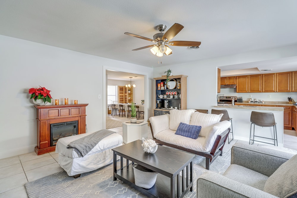 6 Mi to Shore: Vero Beach Family Home