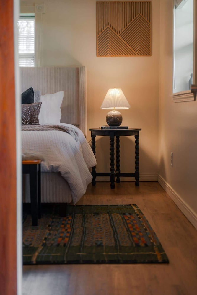Cozy Cabin With Hot Tub - Near all in Hocking Hills