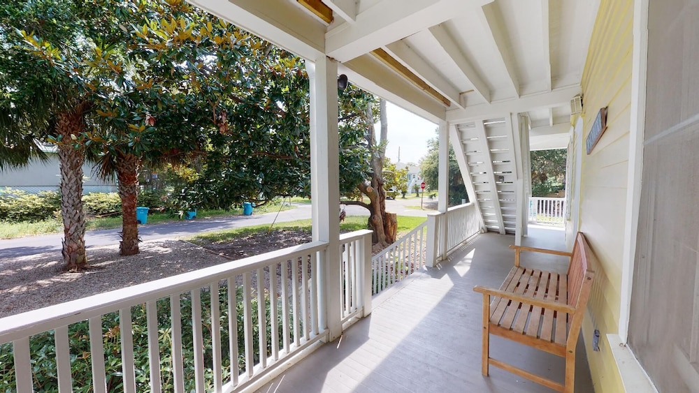 Old Magnolia House by Tybee Vacation Rentals
