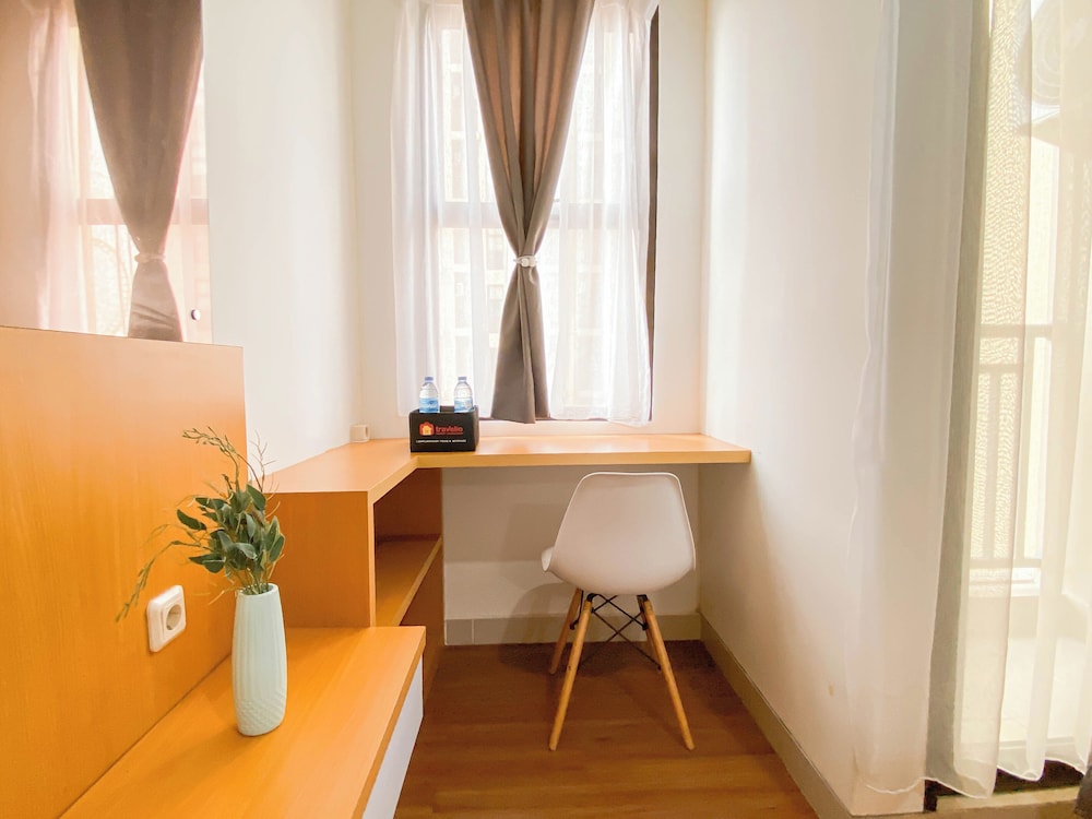 Best Deal And Minimalist Studio Apartment Transpark Cibubur