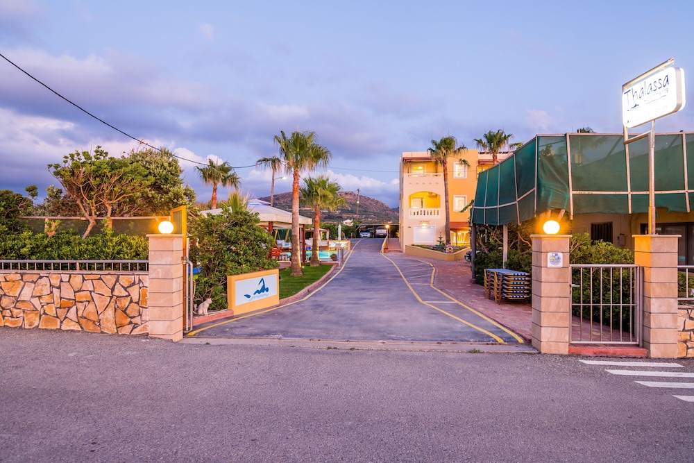 Thalassa Apartments