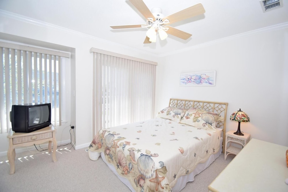 Harbour Island 45g 2 Bedroom Townhouse by RedAwning view 5