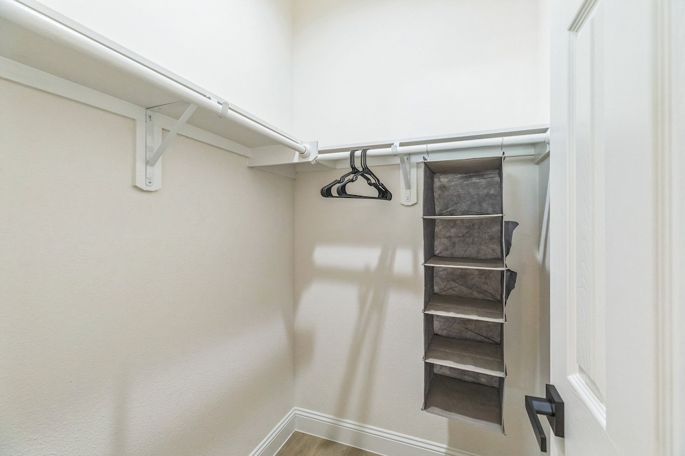 Houston Cozy Retreat 3br 3ba Downtown Views 3 Bedroom Duplex