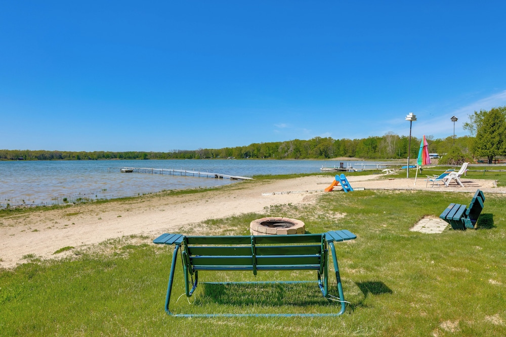 Tallman Lake Access: Family-friendly Home w/ Dock!