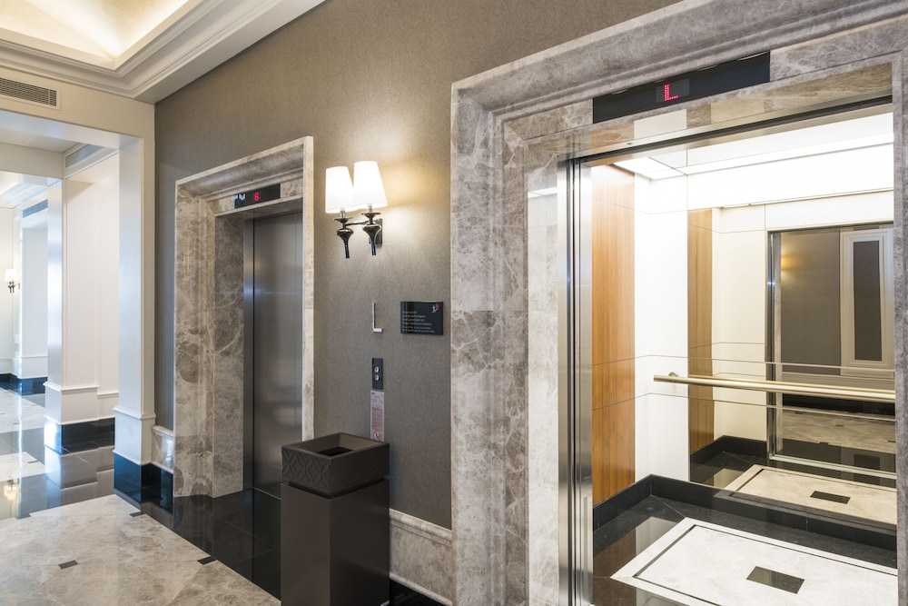 Ist flats Serviced Apartments - EMAAR SQ