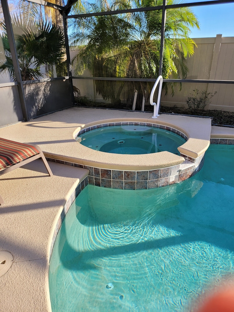 Sol826sc 4bed Solana Private Pool Home view 2