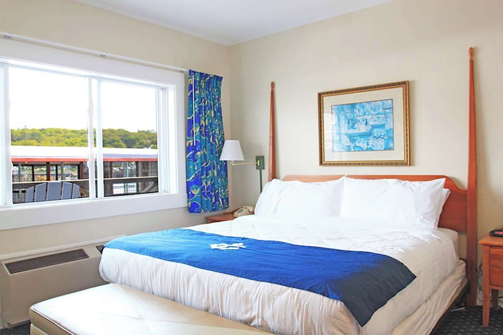 Fishermans Wharf Inn