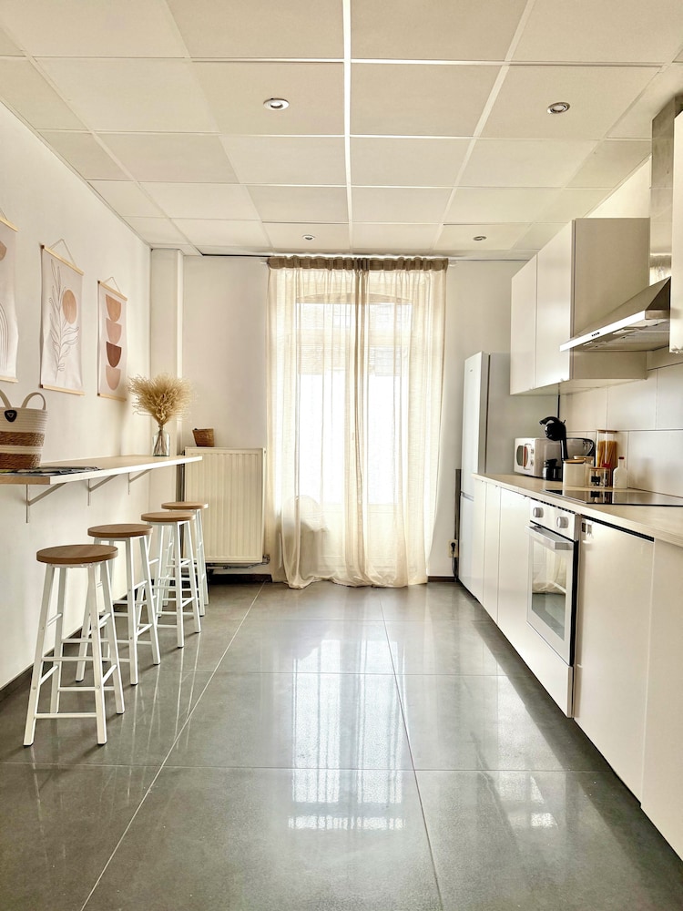 Spacious duplex in the center