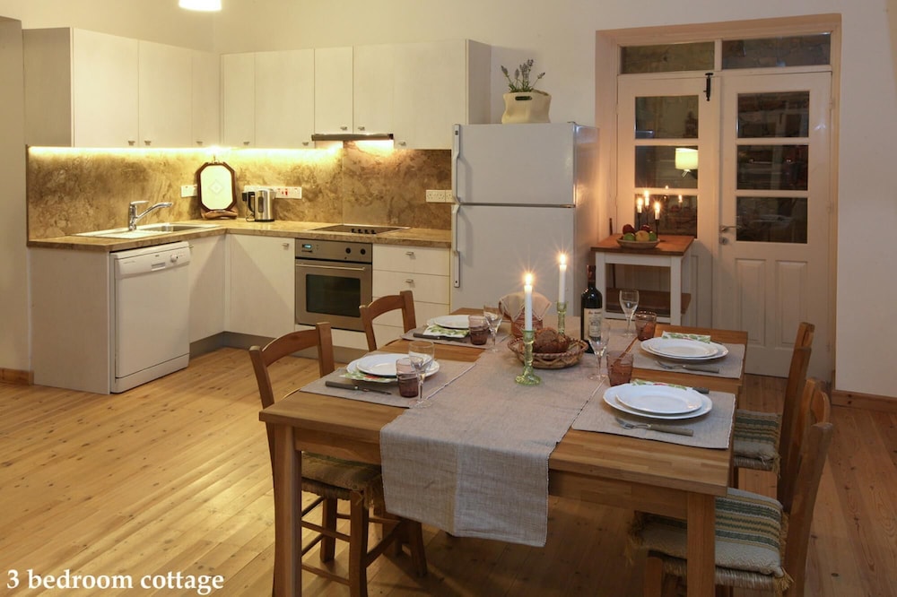 Kalopanayiotis Cottage