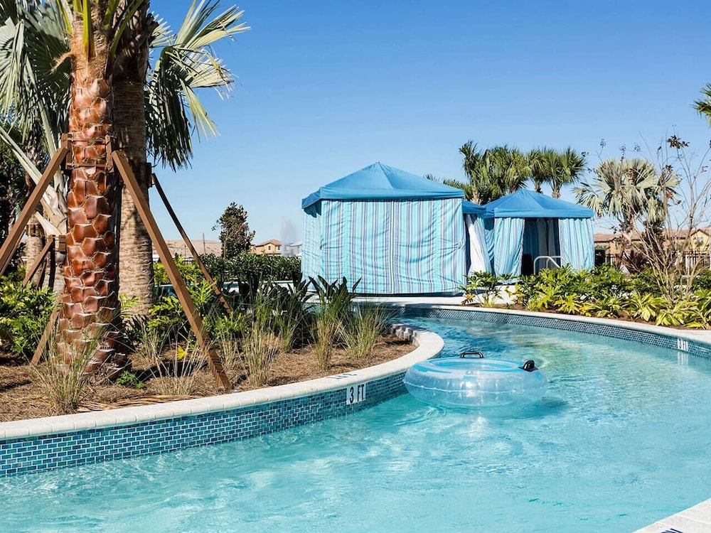 Spacious 5BR Villa w Private Pool Near Disney