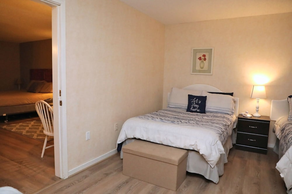 Shanty Creek 2bd 2ba Adjoining Rooms Ski-golf
