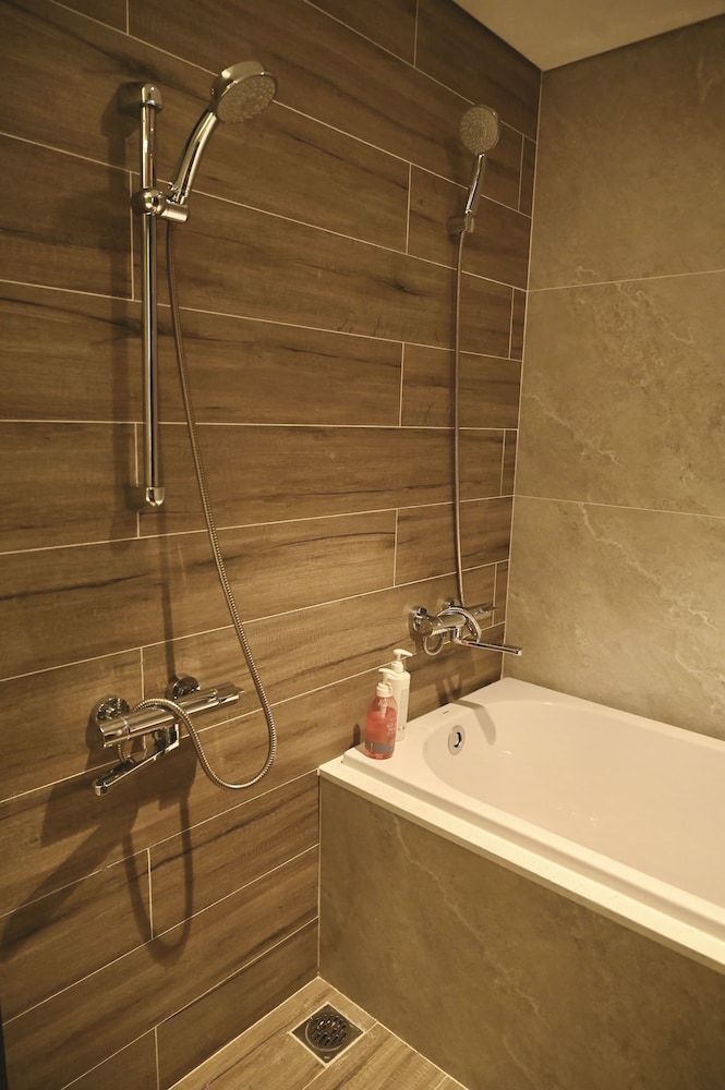 Onsen Landmark Luxury Apartments